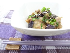 butaniku_nasuno_gomamisoitame